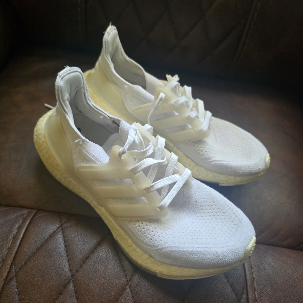 Adidas White and Cream Running Shoes Size 6.5